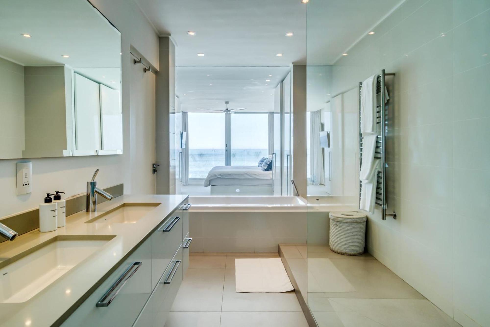 Ocean Breeze Apartment *