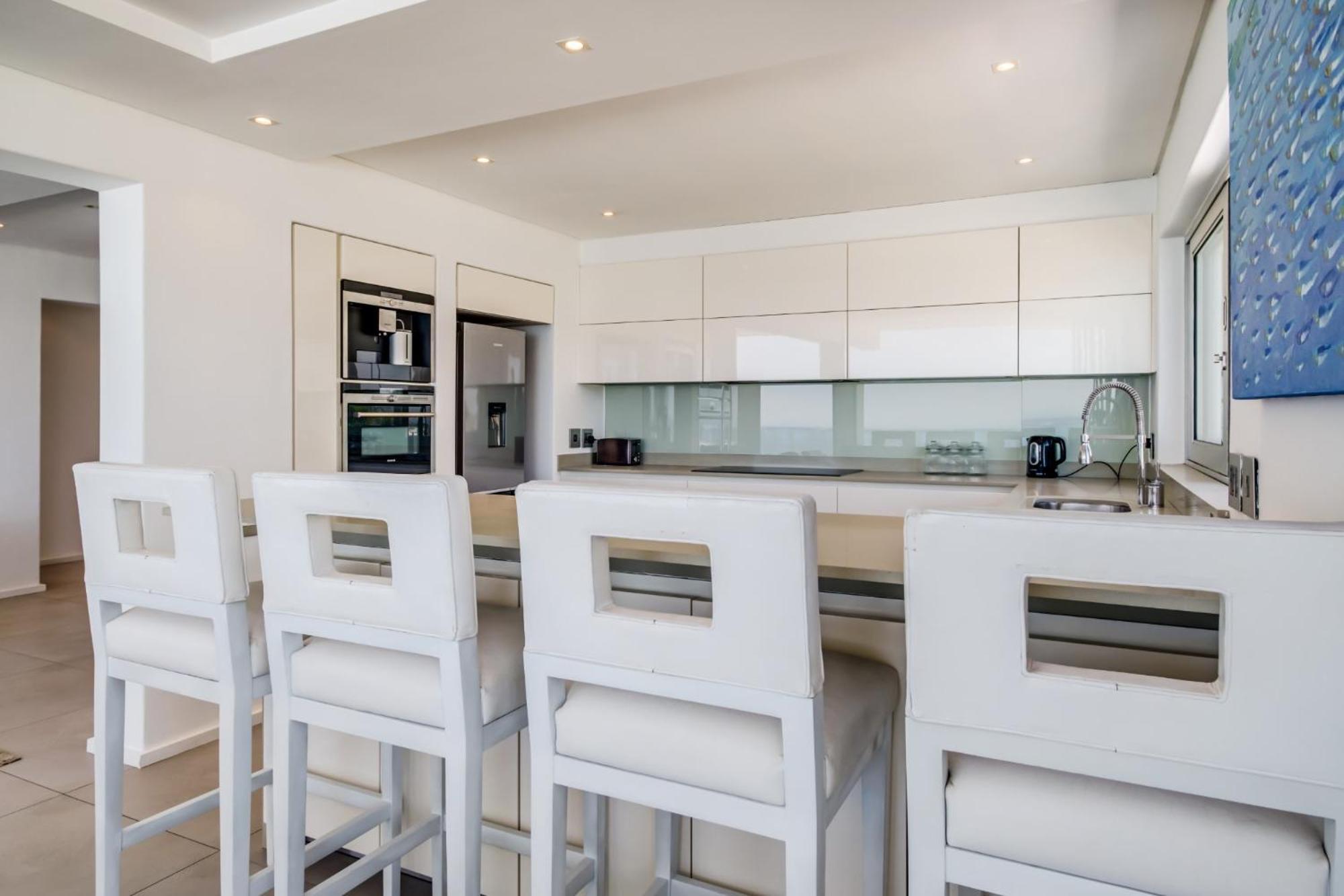 Ocean Breeze Apartment Cape Town
